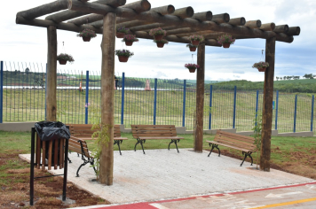 Foto - Prefeitura entrega primeira ciclovia rural as margens da Avenida Odilon Cassetari, que liga a Rodovia Gastão Dal Farra.