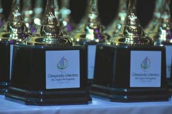 Foto - Premiação da Olimpíada Literária da Língua Portuguesa e da 1ª Olimpíada de Matemática