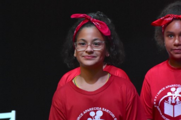 Foto - Premiação da Olimpíada Literária da Língua Portuguesa e da 1ª Olimpíada de Matemática