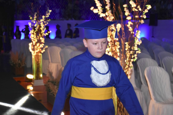 Foto - Formatura de encerramento dos 5º anos do ensino fundamental dia 12 de dezembro de 2024