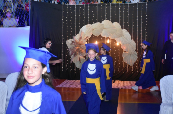 Foto - Formatura de encerramento dos 5º anos do ensino fundamental dia 11 de dezembro de 2024