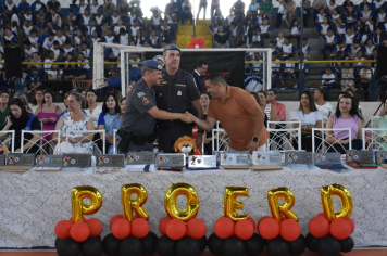 Foto - Proerd 2024 realiza Formatura de alunos da Rede de Ensino de Botucatu