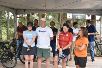 Foto - Prefeitura entrega primeira ciclovia rural as margens da Avenida Odilon Cassetari, que liga a Rodovia Gastão Dal Farra.