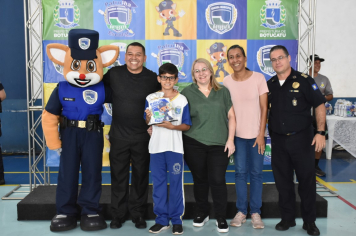 Foto - Patrulha da Paz realiza formatura e premia os destaques de 2024