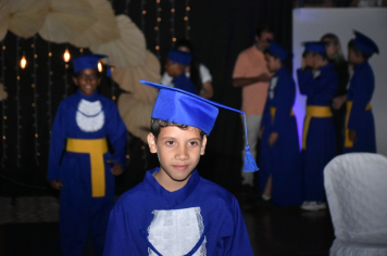 Foto - Formatura de encerramento dos 5º anos do ensino fundamental dia 11 de dezembro de 2024