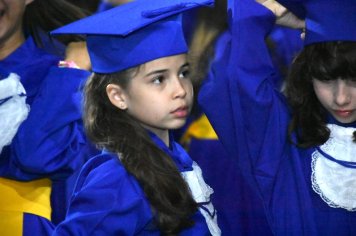 Foto - Formatura de encerramento dos 5º anos do ensino fundamental dia 12 de dezembro de 2024