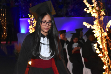 Foto - Formatura de encerramento dos 9º anos do ensino fundamental II e EMEJA dia 13 de dezembro de 2024