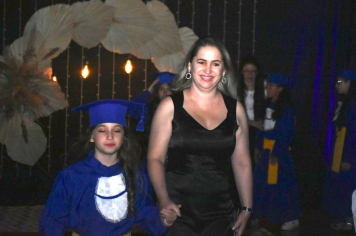 Foto - Formatura de encerramento dos 5º anos do ensino fundamental dia 11 de dezembro de 2024