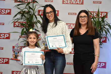 Foto - Premiação - Olimpíada Literária e Olimpíada de Matemática