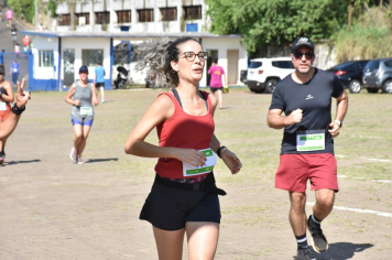 Foto - Secretaria de Educação promoveu 6ª Corrida e Caminhada Educação Solidária