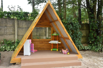 Foto - Escola municipal de educação infantil ganha espaço interativo para os alunos