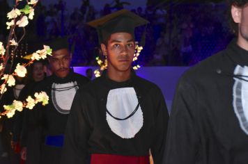 Foto - Formatura de encerramento dos 9º anos do ensino fundamental II e EMEJA dia 13 de dezembro de 2024