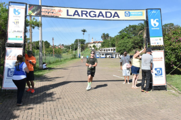 Foto - Secretaria de Educação promoveu 6ª Corrida e Caminhada Educação Solidária