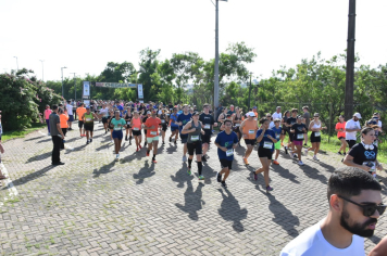 Foto - Secretaria de Educação promoveu 6ª Corrida e Caminhada Educação Solidária