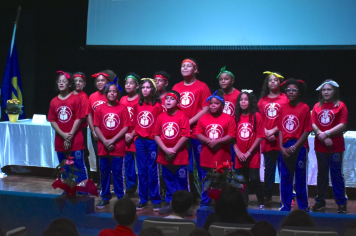 Foto - Premiação da Olimpíada Literária da Língua Portuguesa e da 1ª Olimpíada de Matemática