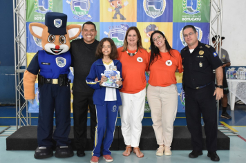 Foto - Patrulha da Paz realiza formatura e premia os destaques de 2024