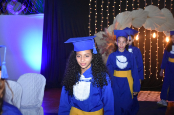 Foto - Formatura de encerramento dos 5º anos do ensino fundamental dia 11 de dezembro de 2024