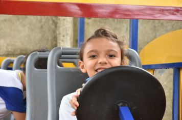 Foto - Escola municipal de educação infantil ganha espaço interativo para os alunos
