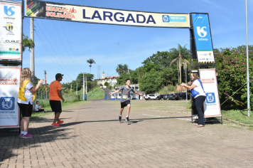 Foto - Secretaria de Educação promoveu 6ª Corrida e Caminhada Educação Solidária