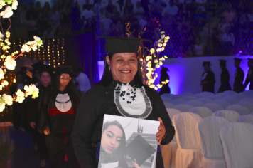 Foto - Formatura de encerramento dos 9º anos do ensino fundamental II e EMEJA dia 13 de dezembro de 2024