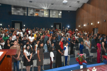 Foto - Premiação da Olimpíada Literária da Língua Portuguesa e da 1ª Olimpíada de Matemática
