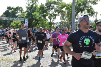 Foto - Secretaria de Educação promoveu 6ª Corrida e Caminhada Educação Solidária
