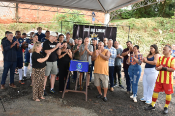 Foto - Prefeitura de Botucatu entregou novo campo de futebol no Jardim Palos Verdes