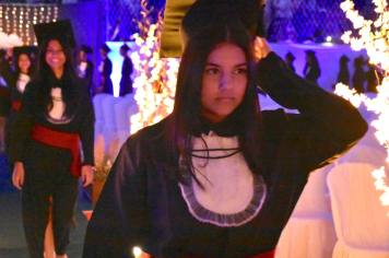 Foto - Formatura de encerramento dos 9º anos do ensino fundamental II e EMEJA dia 13 de dezembro de 2024