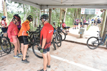 Foto - Prefeitura entrega primeira ciclovia rural as margens da Avenida Odilon Cassetari, que liga a Rodovia Gastão Dal Farra.