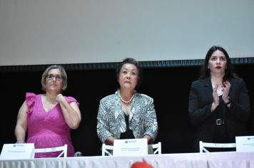 Foto - Premiação da Olimpíada Literária da Língua Portuguesa e da 1ª Olimpíada de Matemática