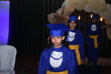 Foto - Formatura de encerramento dos 5º anos do ensino fundamental dia 11 de dezembro de 2024