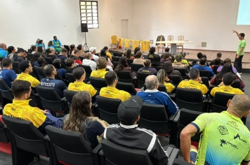Foto - Bolsa Atleta - Entrega das camisetas 2026