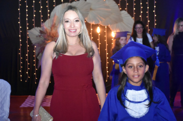 Foto - Formatura de encerramento dos 5º anos do ensino fundamental dia 11 de dezembro de 2024