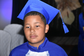 Foto - Formatura de encerramento dos 5º anos do ensino fundamental dia 11 de dezembro de 2024