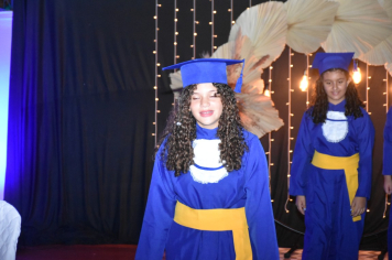 Foto - Formatura de encerramento dos 5º anos do ensino fundamental dia 11 de dezembro de 2024