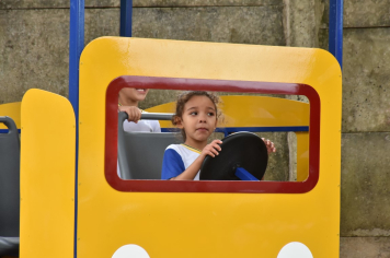 Foto - Escola municipal de educação infantil ganha espaço interativo para os alunos