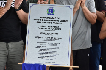 Foto - Prefeitura de Botucatu entregou novo campo de futebol no Jardim Palos Verdes