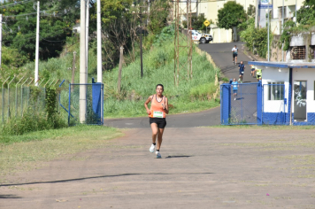Foto - Secretaria de Educação promoveu 6ª Corrida e Caminhada Educação Solidária