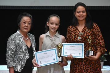Foto - Premiação da Olimpíada Literária da Língua Portuguesa e da 1ª Olimpíada de Matemática
