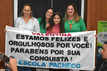 Foto - Premiação da Olimpíada Literária da Língua Portuguesa e da 1ª Olimpíada de Matemática