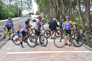 Foto - Prefeitura entrega primeira ciclovia rural as margens da Avenida Odilon Cassetari, que liga a Rodovia Gastão Dal Farra.