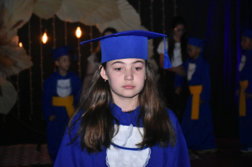 Foto - Formatura de encerramento dos 5º anos do ensino fundamental dia 11 de dezembro de 2024