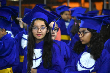 Foto - Formatura de encerramento dos 5º anos do ensino fundamental dia 12 de dezembro de 2024