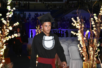 Foto - Formatura de encerramento dos 9º anos do ensino fundamental II e EMEJA dia 13 de dezembro de 2024