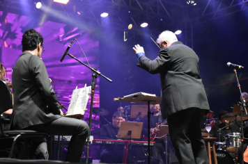 Foto - Botucatu 170 anos - Show Paulo Miklos + Orquestra Sinfônica Municipal de Botucatu + Orquestra Sinfônica Lyra Mojimiriana + Maestro Carlos Lima*