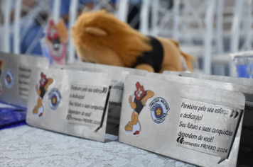 Foto - Proerd 2024 realiza Formatura de alunos da Rede de Ensino de Botucatu