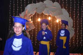 Foto - Formatura de encerramento dos 5º anos do ensino fundamental dia 11 de dezembro de 2024