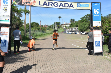 Foto - Secretaria de Educação promoveu 6ª Corrida e Caminhada Educação Solidária