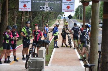 Foto - Prefeitura entrega primeira ciclovia rural as margens da Avenida Odilon Cassetari, que liga a Rodovia Gastão Dal Farra.
