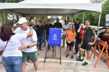 Foto - Prefeitura entrega primeira ciclovia rural as margens da Avenida Odilon Cassetari, que liga a Rodovia Gastão Dal Farra.